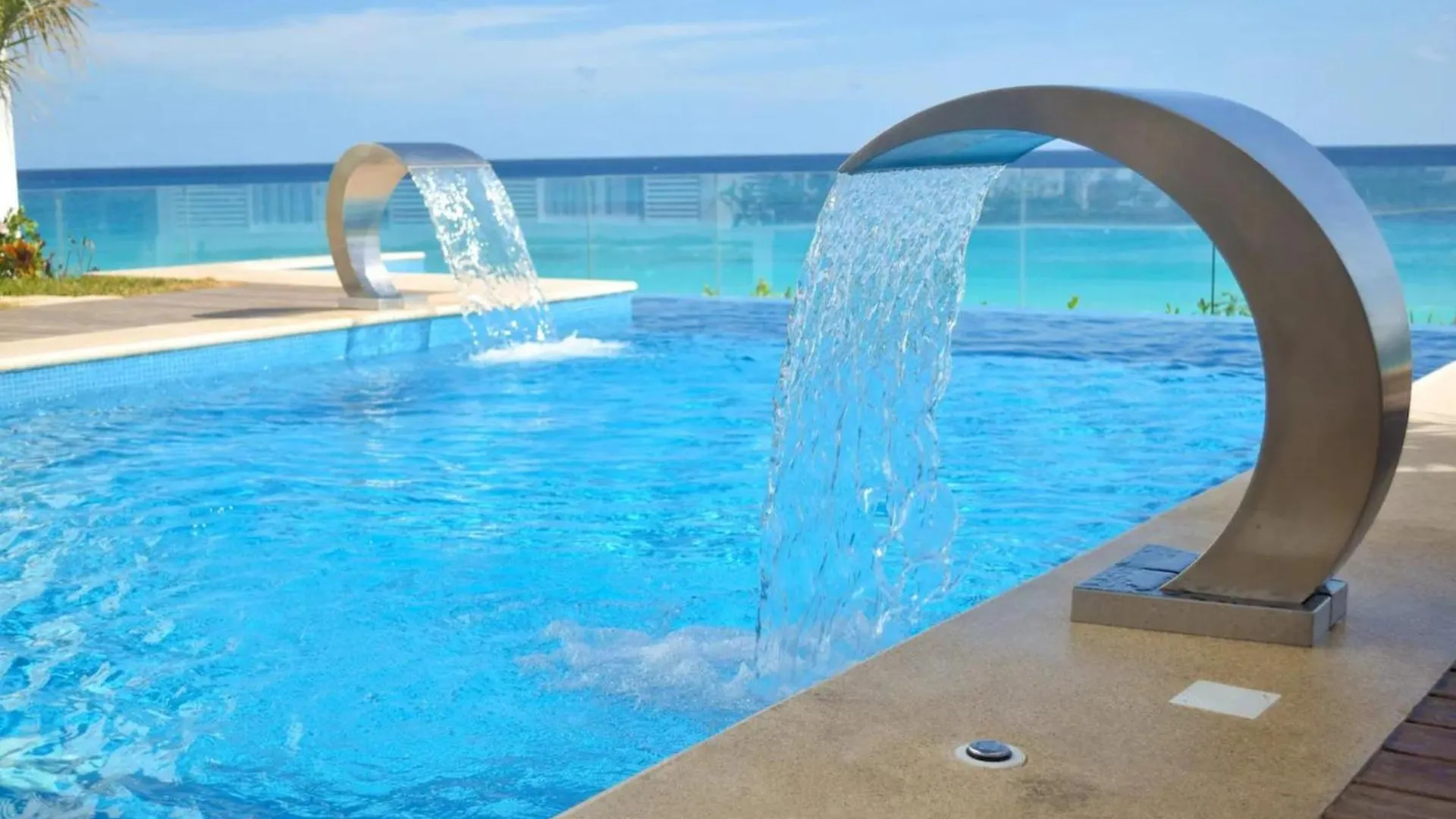 Apartment Oceanfront Studio, Magnificent Views Cancun Mexico